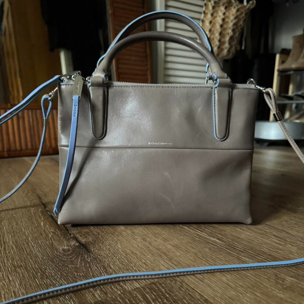 VTG Y2K Coach leather bag with blue accent details crossbody and top handle Grey